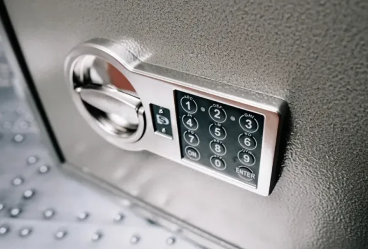 купити сейф з надійним замком